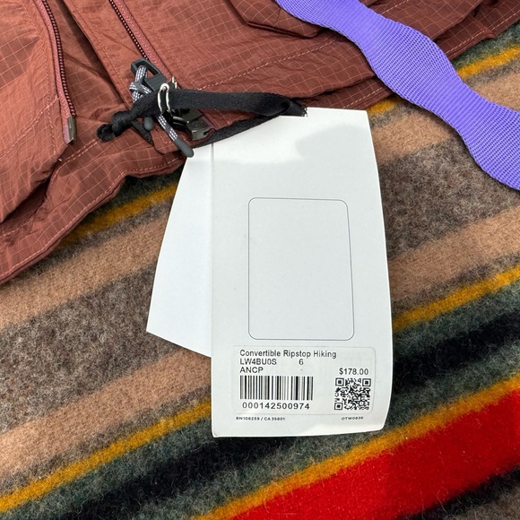 Lululemon Convertible Ripstop Hiking Jacket - Picture 2 of 6